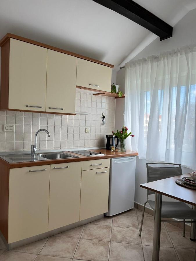 Apartments Marinovic Brzac Ngoại thất bức ảnh